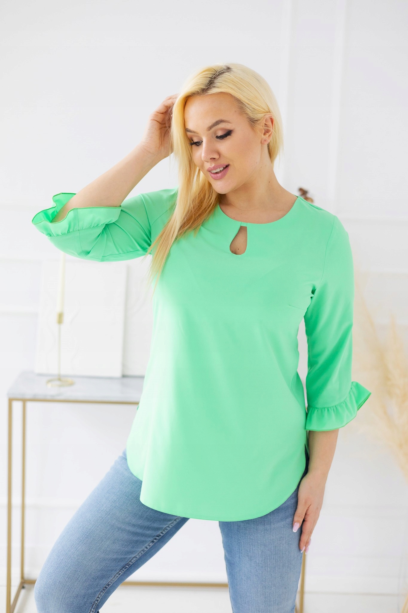 99ff0b194a754e62a5f4fee261f359d4